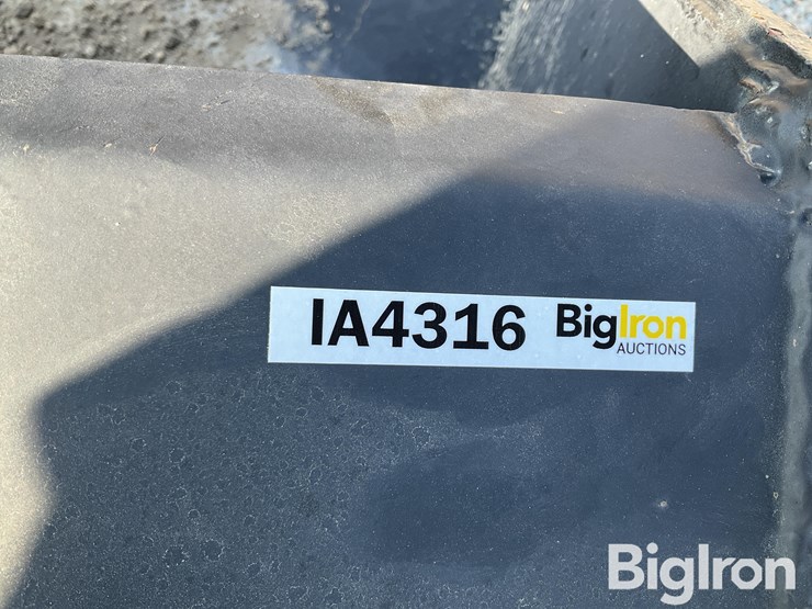 skid-steer-bucket-image-14