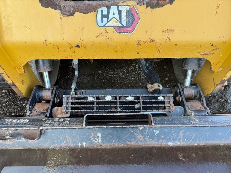 2019-caterpillar-289d3-image-10