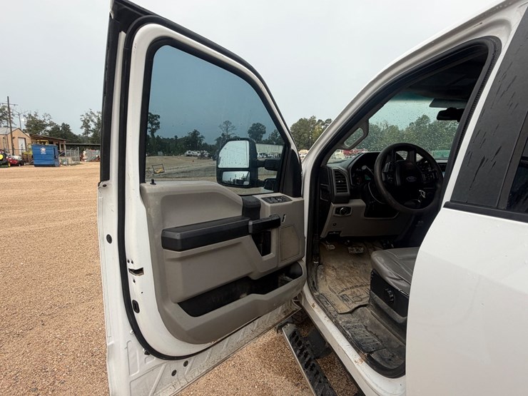 2017-ford-f250-image-30