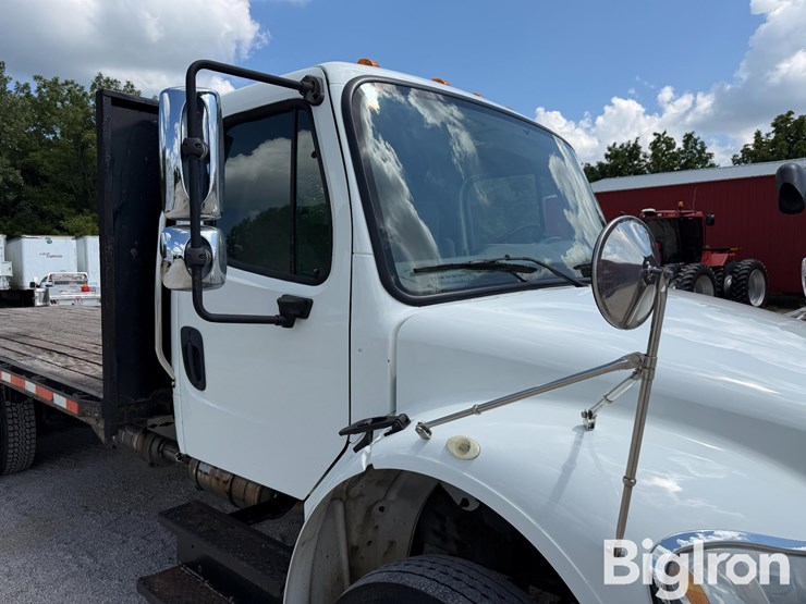 2016-freightliner-m2-t/a-6x4-flatbed-truck-image-14