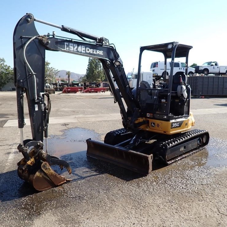 2023 DEERE 35G