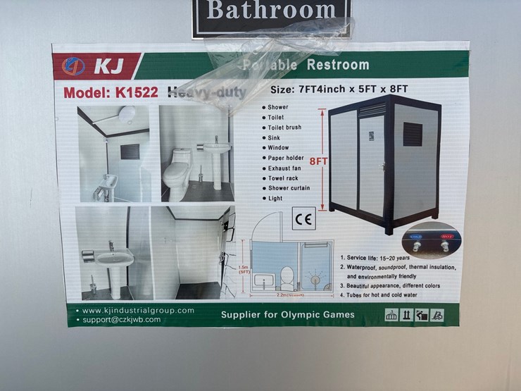 #1301-•-portable-restroom-image-2