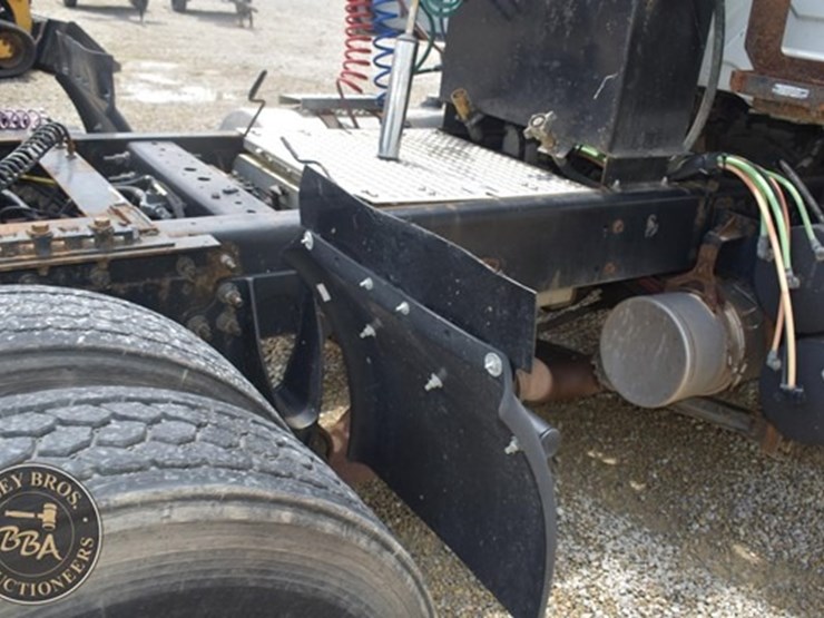 2014-international-prostar-image-117