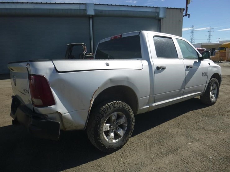 2017-dodge-1500-image-3