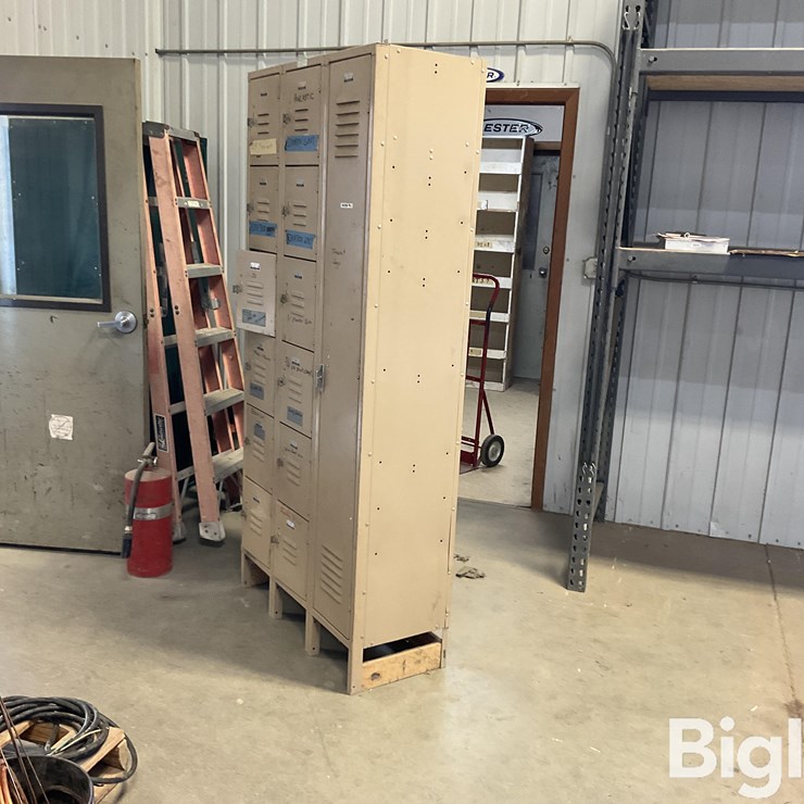 Locker Unit