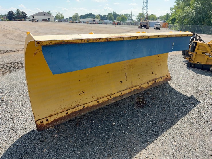 12'-power-angle-snowplow-image-5