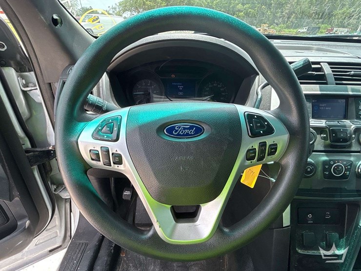 2014-ford-explorer-image-13
