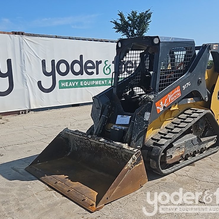 2019 DEERE 317G