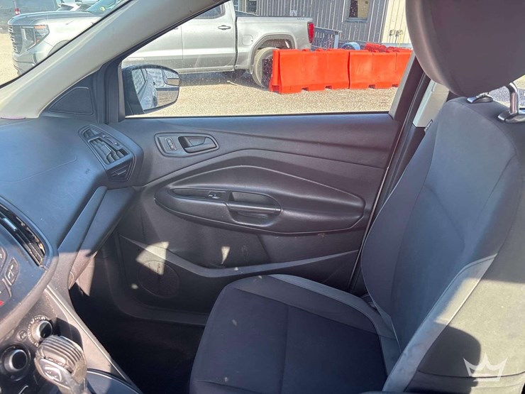 2014-ford-escape-image-17