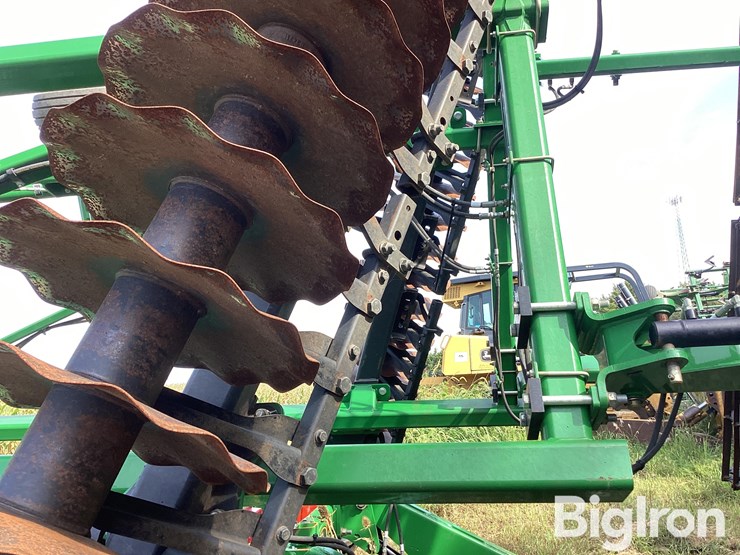 2012-john-deere-2623-image-13