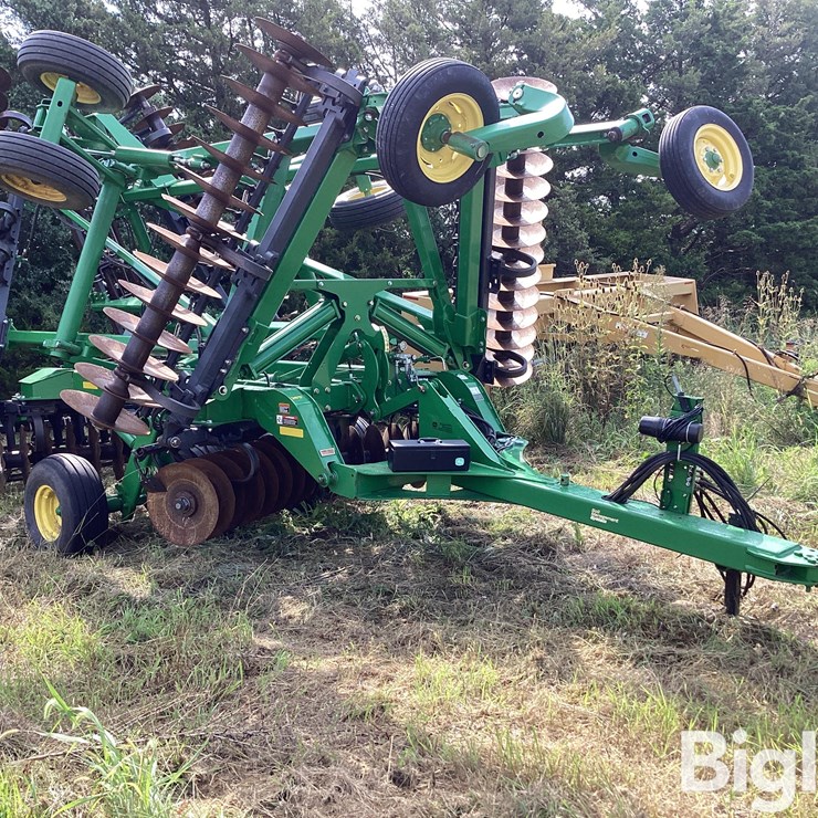 2012 JOHN DEERE 2623