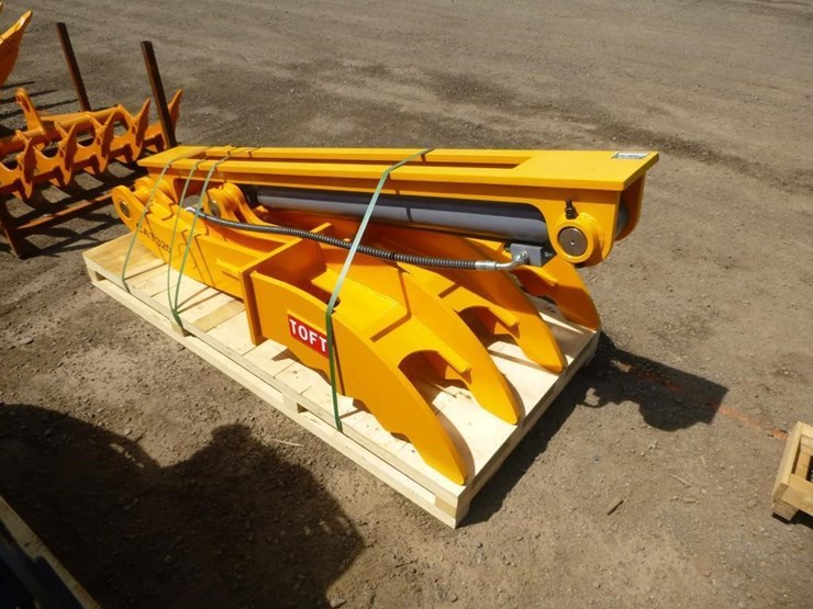 caterpillar-320-image-2