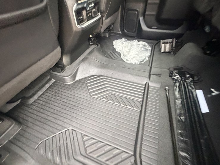 2021-gmc-sierra-1500-image-33