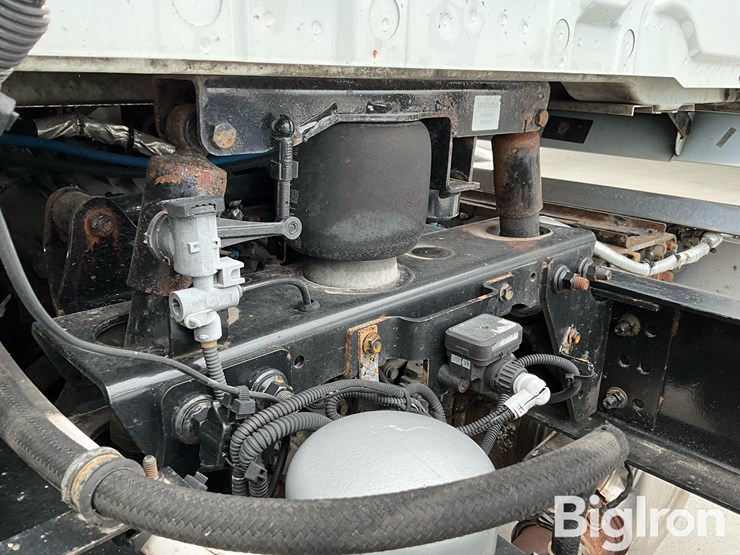 2019-international-lt-image-11