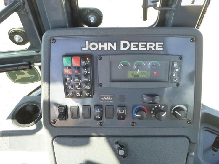 2020-deere-410sg-image-32