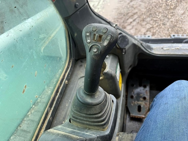 2020-bobcat-t76-image-26