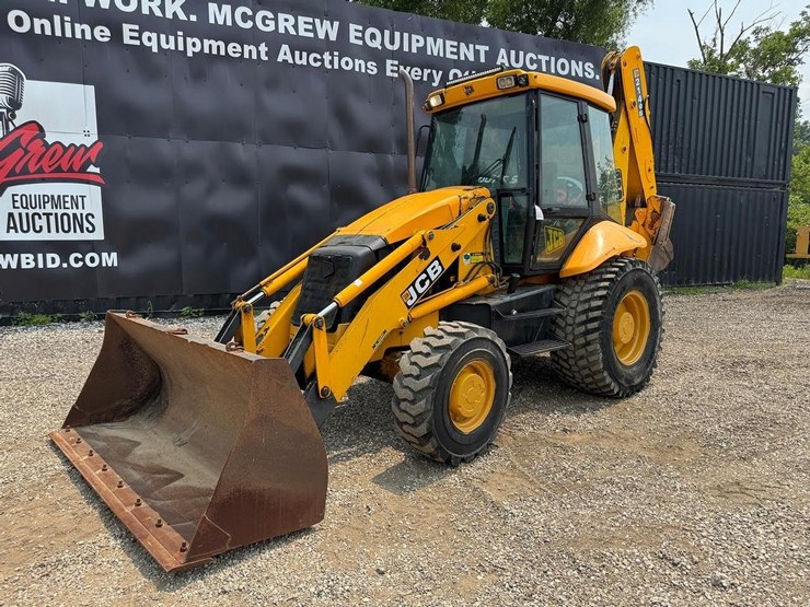 jcb-214e-image-2
