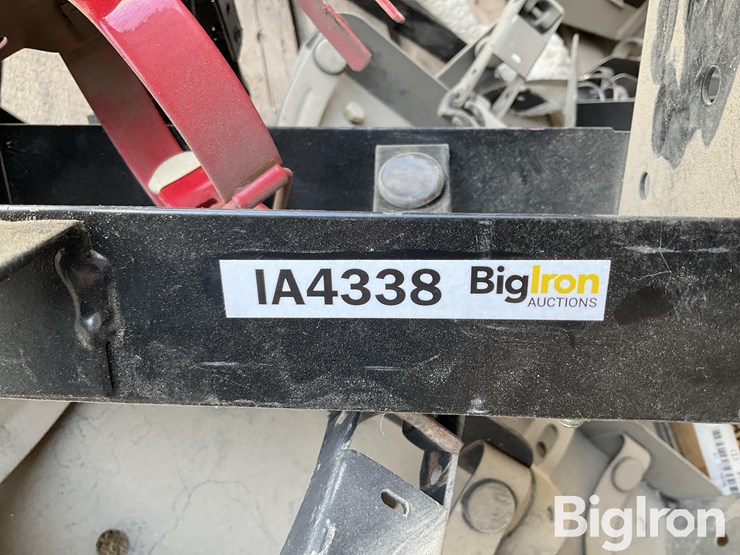 fire-extinguisher-mounting-brackets-image-12