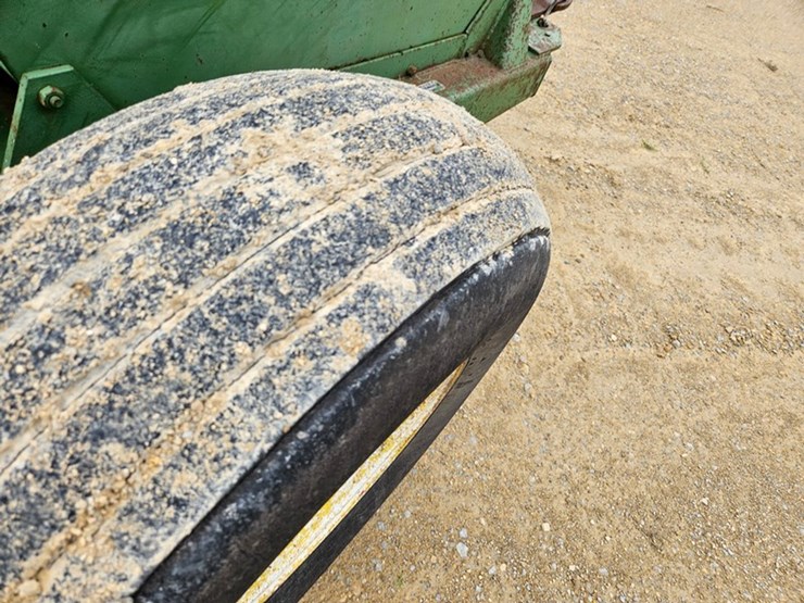john-deere-3800-image-38