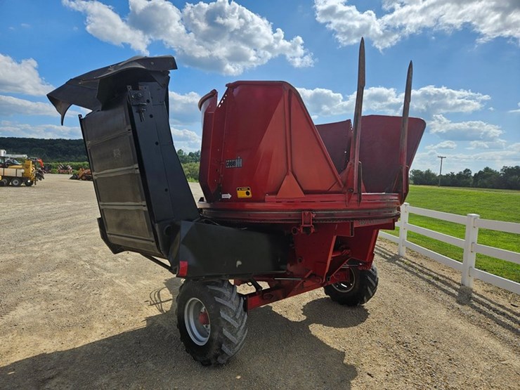 case-ih-8610-image-3