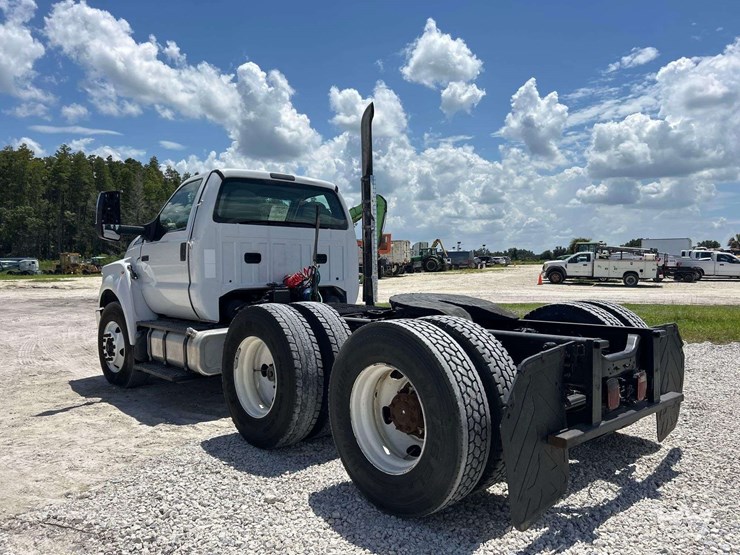 2022-ford-f750-image-4