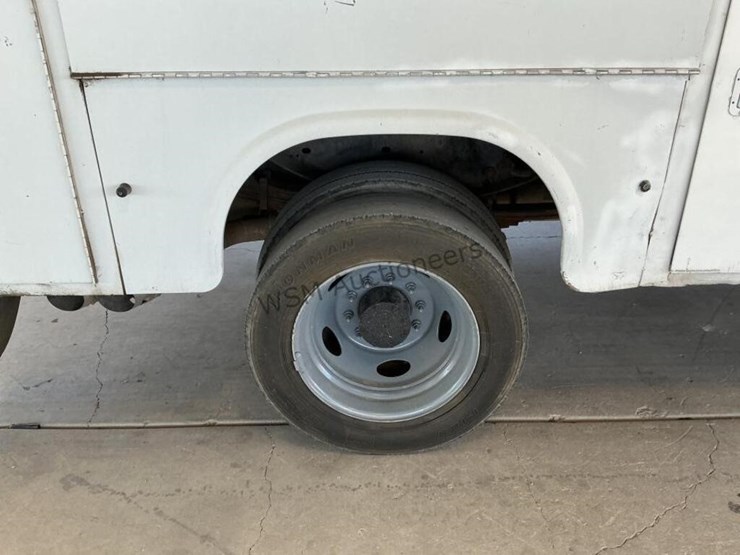 2008-ford-f550-image-8