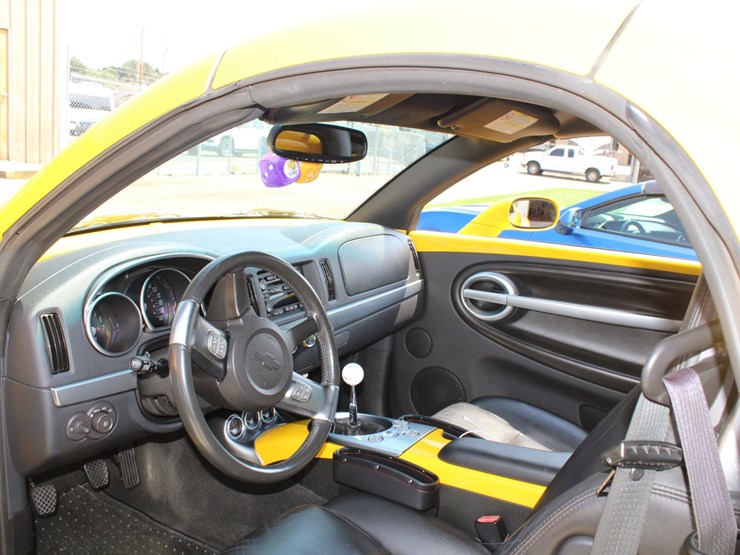 #135-•-offered-at-no-reserve-|-2005-chevrolet-ssr-image-18