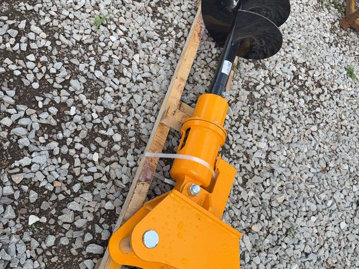 caterpillar-305-image-3