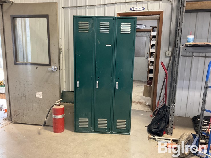 3-connected-lockers-image-2