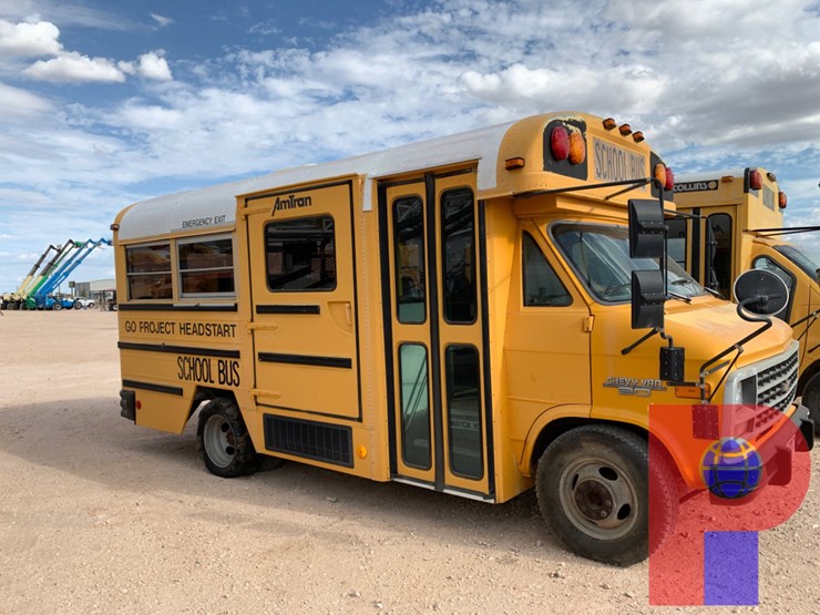 1996-chevrolet-chevy-van-handicap-bus-image-1