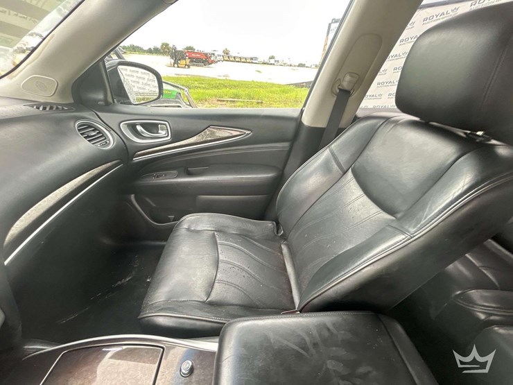 2015-infiniti-qx60-suv-image-18