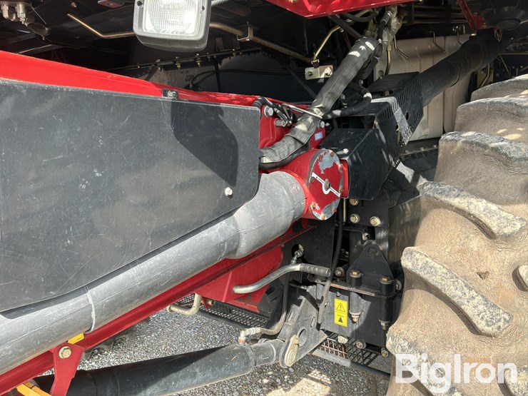 2016-case-ih-8240-image-11