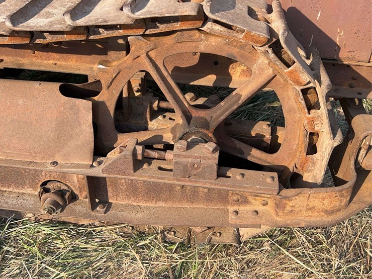 cletrac-model-k-crawler-image-35