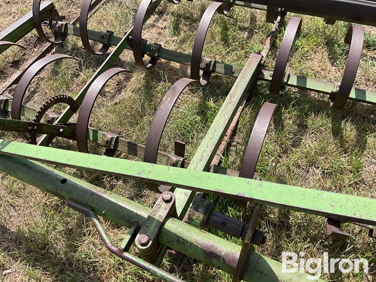 john-deere-3-pt-3-bar-spring-tooth-image-13