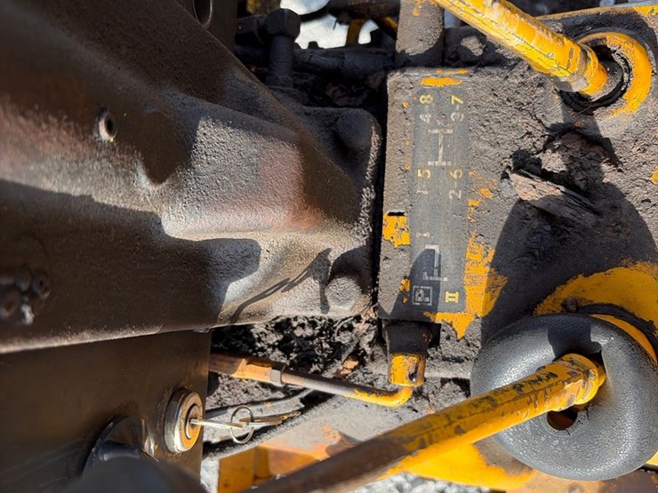 john-deere-302-image-22