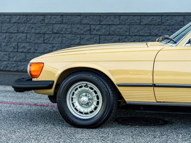 #122-•-offered-at-no-reserve-|-1980-mercedes-benz-450sl-convertible-image-9