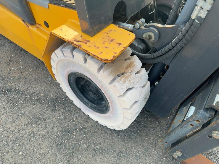 inoperable---2019-liugong-clg2025a-s-electric-forklift-image-9