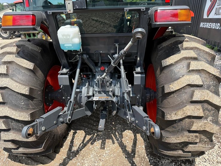 2020-kubota-mx5400-image-14