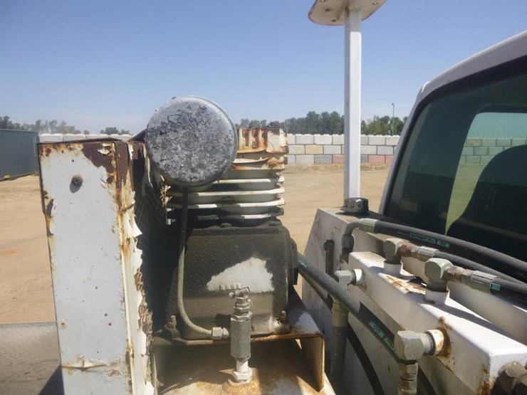 2005-ford-f450-image-26