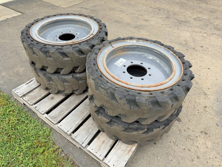 (4)-galaxy-31x10-20-aperture-tires-image-4