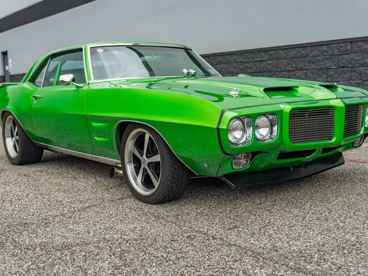 #109-•-1969-pontiac-fire-bird-coupe-image-3