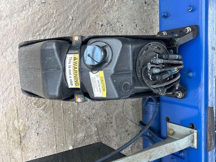 2020-freightliner-m2-106-image-18