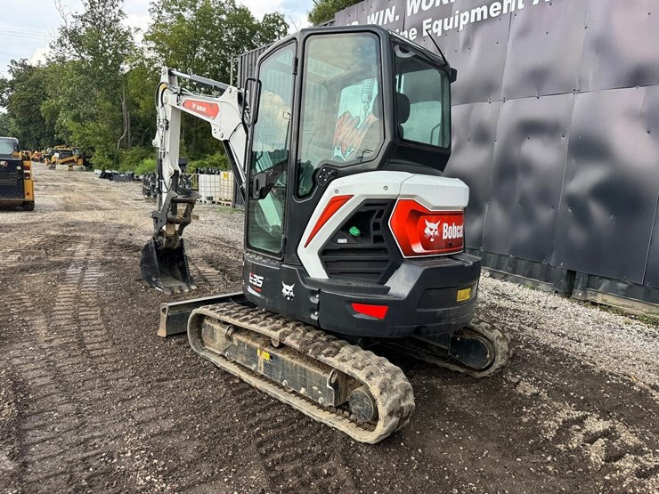 2023-bobcat-e35i-image-4