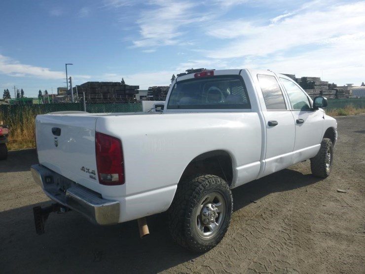 2005-dodge-ram-2500-image-3