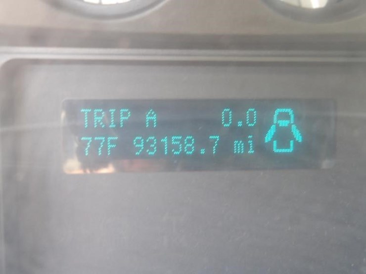 2011-ford-f550-image-24