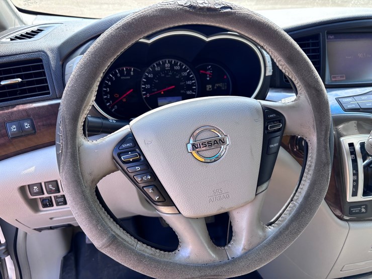 2013-nissan-quest-image-13