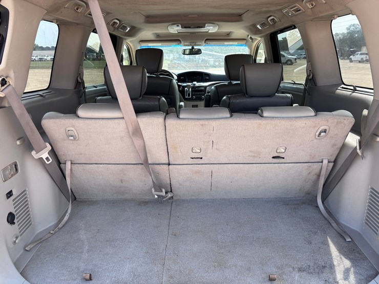 2013-nissan-quest-image-5