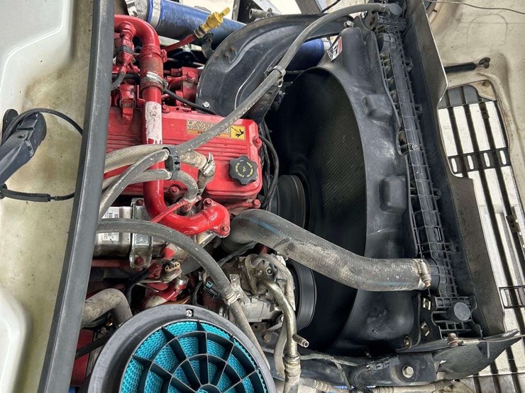 2020-freightliner-m2-106-image-7