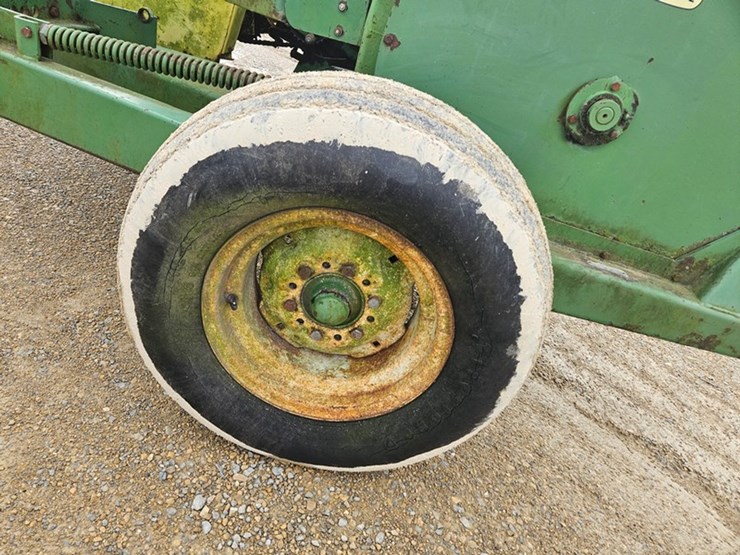 john-deere-3800-image-31