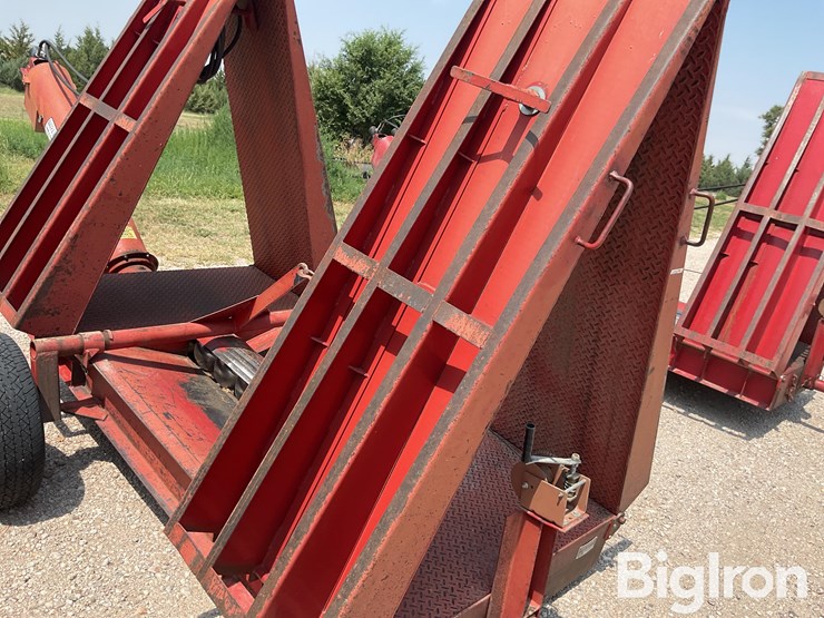 baasch-&-sons-s535-hydraulic-drive-over-auger-image-16
